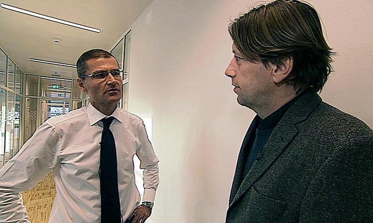 Facade. Det er en historie i sig selv, når Vestasdirektør Ditlev Engel (tv.) kæmper imod, mens Anders Agger forsøger at nedbryde hans facade. 