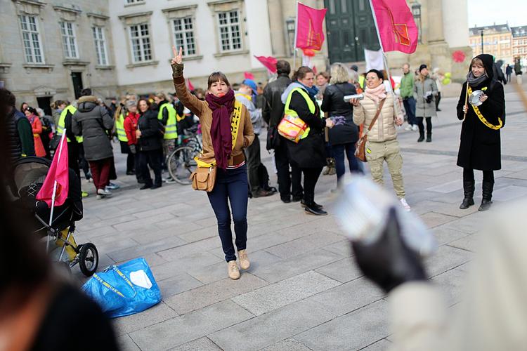 LOCKOUT. En stor flok lærere har flere gange i løbet af de seneste uger demonstreret foran Christiansborg. 