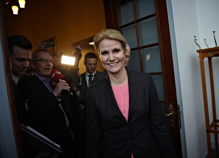 Tiltro. Vi har netop ladet konflikten køre, fordi vi tror på den danske model, siger Thorning på pressemøde. 