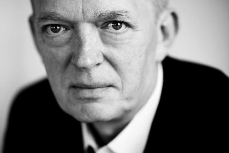Kritik. Utilfredse film-kunstnere bør gå til deres forbund og beklage, siger DFI's direktør Henrik Bo Nielsen. Uden konkret kritik, kan man ikke gøre meget. 