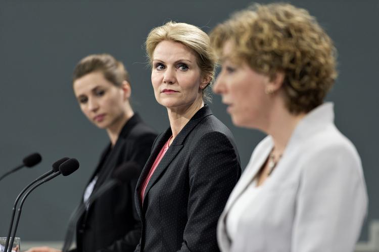 Indgreb. Regeringsindgreb i skolekonflikten præsenteres af statsminister Helle Thorning-Schmidt, børne- og undervisningsminister Christine Antorini og beskæftigelsesminister Mette Frederiksen. 