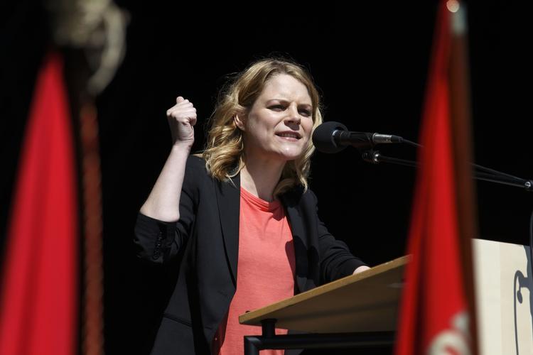 Konservativt. Det er trættende, at Enhedslisten kun kan synge den samme sang: Stort set alt, regeringen gør, er hamrende asocialt, skriver Emilie Turunen (S). 