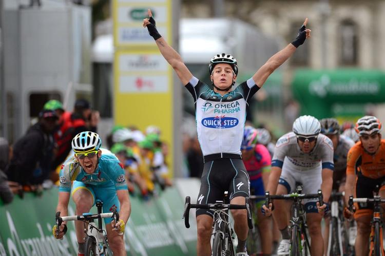 Triumf. Belgieren Gianni Meersman vinder etapen foran italieneren Francesco Gavazzi. 