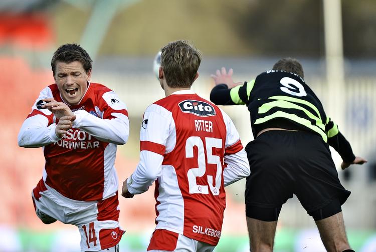 Farvel. Silkeborg synes på vej ned i 1. division efter endnu et nederlag i superligaen. 