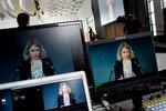 Rotation.  Enhedslistens nuværende politiske ordfører, Johanne Schmidt-Nielsen, er populær i partiet, men ikke fredet. 