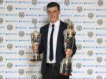 dobbelthædret. Som den tredje nogen sinde fik Gareth Bale priserne som både den bedste og den bedste unge i Premier League. 