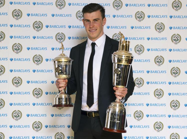 dobbelthædret. Som den tredje nogen sinde fik Gareth Bale priserne som både den bedste og den bedste unge i Premier League. 