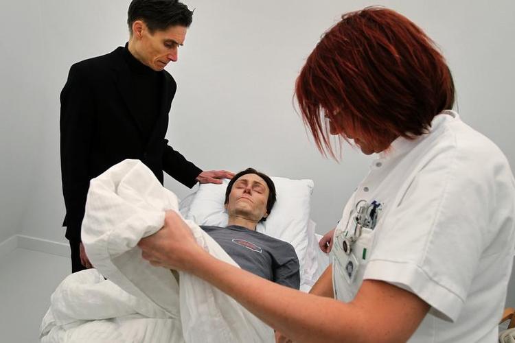 Das Beckwerk (tv) tager afsked med Claus Beck-Nielsen. Det er en gipsfigur, som den på billedet, der er mistænkt for at bespotte profeten.