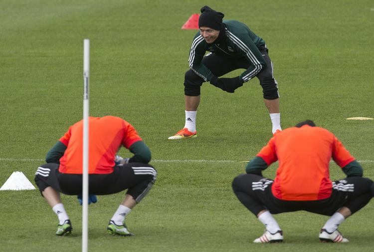 SPILLEKLAR. Når låret kan tåle denne belastning under dagens træning, kan Cristiano Ronaldo også spille i morgen. 