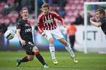 Duel. Morten Rasmussen (FCM) og Lasse Nielsen (Aab) 