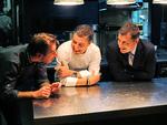 Brormand. De tre brødre (f.v.), dessertkokken Jordi Roca,  køkkenchefen Joan Roca og Josep Roca, som er sommelier, insisterer på at være drevet af legesyge. Et af resultaterne er  et bonsaioliventræ pyntet med karamelliserede oliven med  ansjoser indeni. Foto: Erik Jensen 