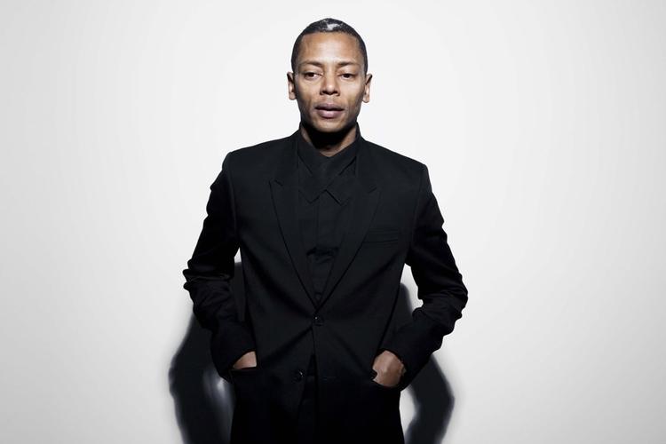 Hurtigmixer. Jeff Mills gik i starten af 1980'erne under navne 'The Wizard' 