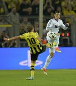 Ukampdygtig. Mario Götze (t.v.) er i kamp mod tiden inden CL-finalen, der afvikles om 24 dage. 