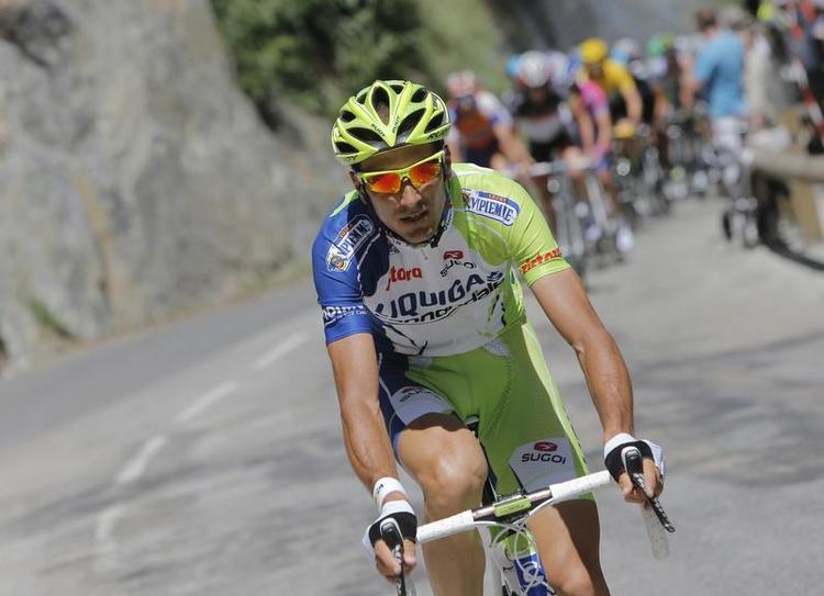 Problemer. Ivan Basso måtte senest udgå af Tour de Romandie og nu kommer han heller ikke til start i Giroen. 