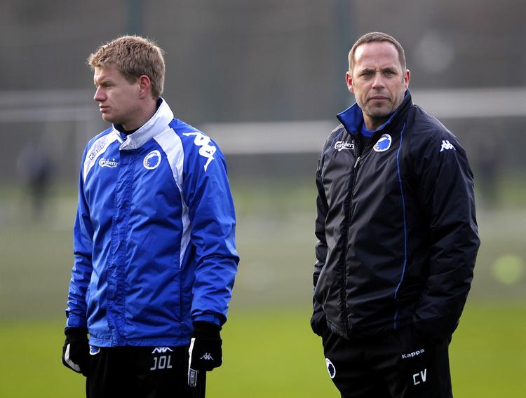 cheftræner. Johan Lange (tv) fulgte med Ståle Solbakken til Wolverhampton Wanderers, da nordmanden blev træner i den engelske klub. 