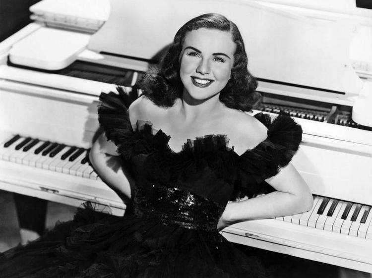 Superstjerne. Deanna Durbin i filmen 'Jeg vil være din' fra 1947. 