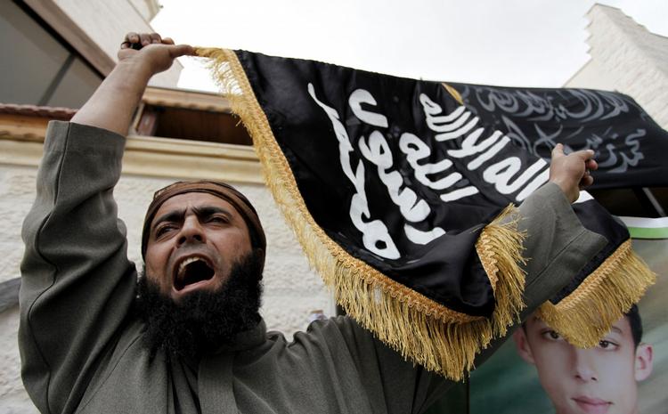 RELIGIØSE. Salafister, som denne mand fra Jordan, er blandt de muslimer, der ønsker sharia-lovgivning. 