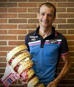 Blakket. 2011-vinderen Michele Scarponi har afsonet en karantæne på et halvt år for at have haft kontakt til en omstridt læge. 