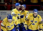 Favoritter. Sverige må åbne VM i ishockey på hjemmebane med en sejr over Schweiz. 