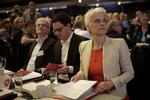 Dagpenge. Selv om hun fik bifald for sin kritik af den tidligere regerings halvering af dagpengeperioden, afviser Annette Vilhelmsen for at ændre aftalen. 