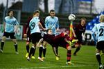 Sejr. Sønderjyske er efter sejren over Aab tæt på at redde sig en ny sæson i landets bedste fodboldrække, men klubben kan dog stadig ikke vide sig sikker på at undgå nedrykningen. 