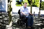 Videnskløft. Stig Langvad, formand for Danske Handicaporganisationer, advarer imod, at langt fra alle kommuner vil have tilstrækkelig specialviden til at overtage amternes opgaver på handicapområdet. 