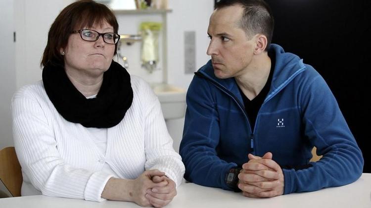 U-vending. Chris MacDonald hjælper Anne-Mette Amtorp Buchardt med at komme i gang med en sundere livsstil uden diabetesmedicin. Foto: DR. 