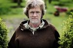 Misinformation. Søren Ryge indrømmer, at han var lige lovlig hurtig ved tasterne, da han i sidste weekend skule råde en familie til at beskære deres birketræer. 