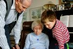 Samvær. En af de sidste gange, 4-årige Magnus kunne være sammen med sin mormor Bodil, taget få uger inden hendes død. Foto: Karen Abrahamsen 