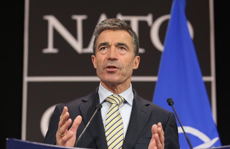 Syrien: Nato generalsekretær Anders Fogh Rasmussen mener, at FN bør have adgang til at kontrollere rygter om brug af kemiske våben i Syiren. 