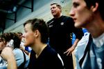 pression. En af de sager, hvor Skat har fået hård kritik, handler om Jesper 'Kasi' Nielsen (stående), som Skat angiveligt pressede hårdt til at vedgå en skattegæld. 