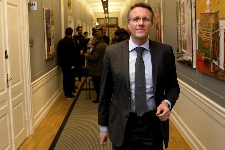 OFFENTLIGHEDSLOV. Det var ikke mange svar Simon Emil Ammitzbøll fra Liberal Alliance fik i dag til spørgetime i Folketingssalen, da han stillede spørgsmål om den nye offentlighedslov til justitsministeren. 