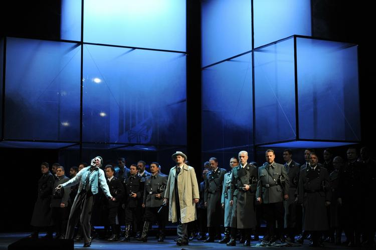 AFLYST. Rheinoper i Düsseldorf har måttet droppe opførslen af Wagner-operaen 'Tannhäuser' efter adskillige publikumsprotester. 