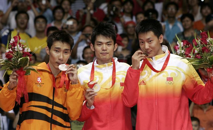 sammensværgelse? Malaysias Lee Chong Wei (tv) er oppe mod en flok stærke kinesere ved VM i Kina, hvor Lin Dan (midt) har fået et wildcard. 