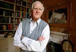 hjemmebane. John le Carré, som oprindeligt hed David Cornwell, i sit hjem i London i 2008. 