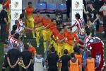 hædret. Uden at spille var FC Barcelona blevet mestre lørdag aften, så der var lykønskninger fra modstanderne inden dagens kamp mod Atletico Madrid. 