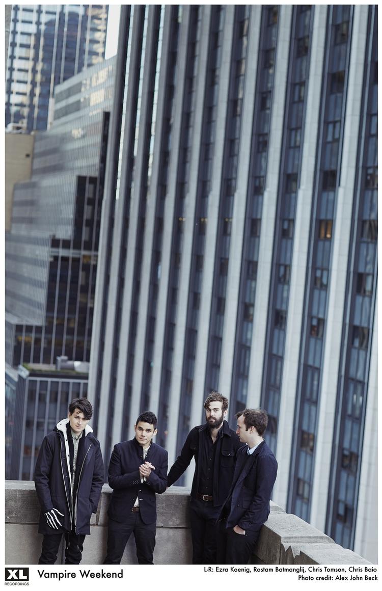 Storbyen. Vampire Weekends tredje album har bandets hjemby, New York, som ramme, men tidens gang som indhold. 