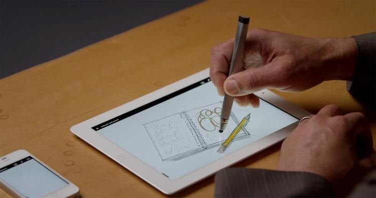 KREATIVT. Med Adobes nye penne-projekt, Mighty, kan du tegne på en tablet næsten lige så præcist som på et stykke papir. Og så er pennen endda koblet op til skyen. (Foto: Adobe) 