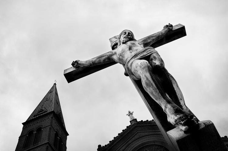 medlemsflugt. Tre amerikanske forskeres regnemodel forudsiger, at religion er på vej til at dø ud i samfund, hvor det opfattes som mere nyttigt ikke at tilhøre en religion end at tilhøre en. Arkivfoto: Finn Frandsen 