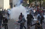 Ballade. Situationen i Paris er nærmest kaotisk. 