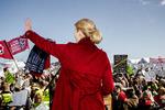 Vi må ikke stå stille, men fortsætte med at reformere, hvis vi vil bevare velfærdssamfundet, siger Thorning, der her ses til 1. maj-arrangement i Aarhus. 