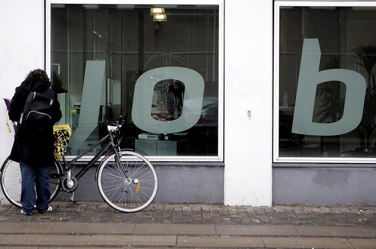 Dagpenge. »Det er jo ikke sådan, at fordi der én gang er lavet ændringer på dagpengeområdet, så kan man ikke kan gøre det endnu bedre«, siger Mette Frederiksen 