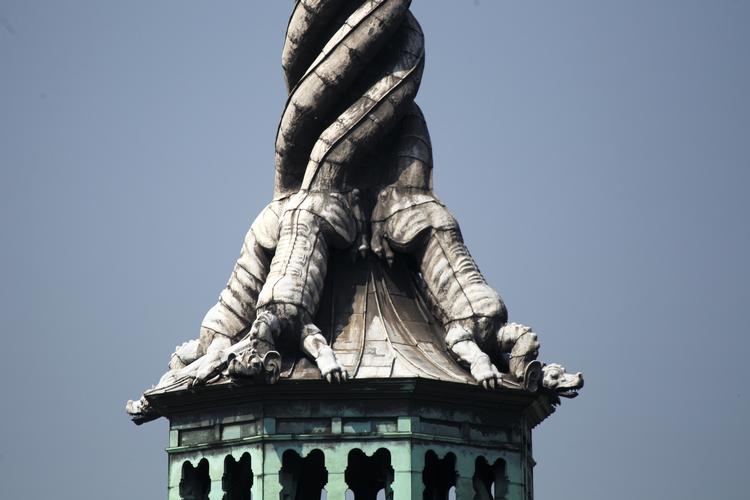 Sælges. Man forventer at få et trecifret millionbeløb for Børsen, der blev opført i 1620'erne af Christian IV. 