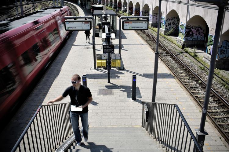 RØGFRIT. Fra 1. juli  2014 bliver hele DSB røgfri - både for ansatte og passagerer. (Arkivfoto) 