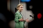 Løsning. Thorning-Schmidts indgreb på dagpengeområdet har skabt en kant til både de radikale, Venstre og Enhedslisten, skriver Peter Mogensen. 
