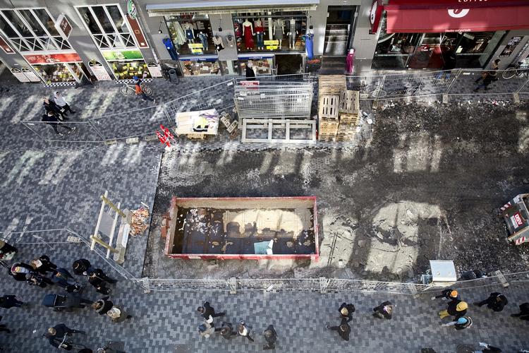 Ombudsmand. Beboerne omkring omstridt metrobyggeri har klaget til Ombudsmanden over manglende offentlig høring i forbindelse med vedtagelsen af byggeriet. 