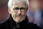debutanter. Danmarks landstræner Morten Olsen vil løfte sløret for en del overraskelser klokken 14, når han udtager spillere til de to næste landskampe. 