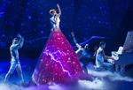 Kostumer. Lørdag aften er der stor finaleaften i det internationale Melodi Grand Prix i Malmø, hvor danske Emmelie de Forest er blandt favoritterne. Billedet er fra prøverne tidligere på ugen. Showet kan ses på storskærme adskillige steder i byen. 