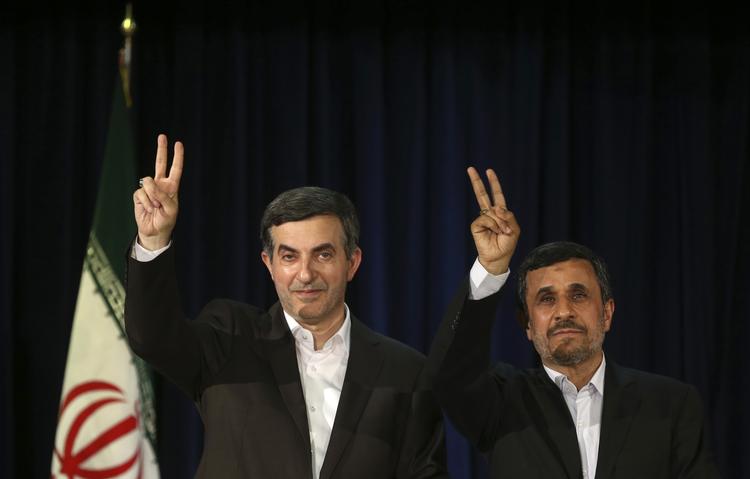 Udfordrer. Esfandiar Mashaei (til venstre) er kandidat til præsidentposten i Iran. Den tidligere efterretningschef er præsident Ahmadinejads kandidat (til højre) og en alvorlig torn i øjet på præsteskabet. 