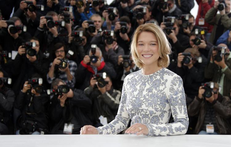 27-årige Lea Seydoux har en af de bærende roller i den unge franske instruktør Rebecca Zlotowskis film 'Grand Central', som er med i Un Certain Regard-programmet. Lea Seydoux er blandt andet kendt fra rollen som Gabrielle i Woody Allens 'Midnight in Paris' og fra 'Mission:Impossible -Ghost Protocol', hvor hun spiller en fransk lejemorder. 